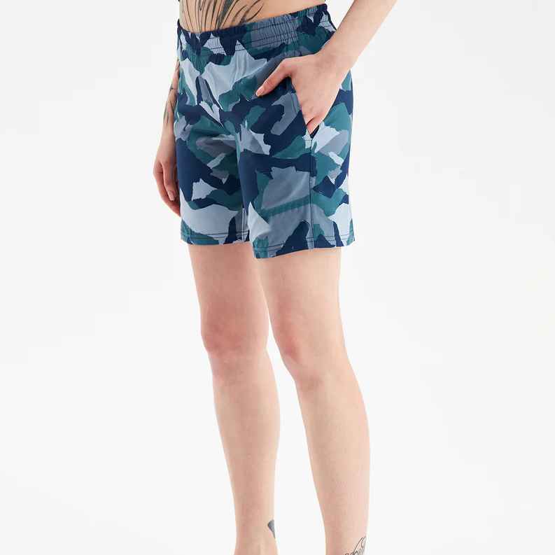Armour Graphic Shorts 3_4_11zon_11_11zon Graphic Shorts - Image 1